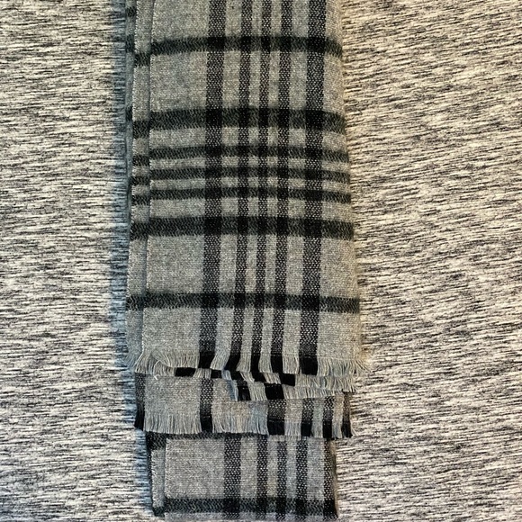 Scarf - Picture 2 of 2